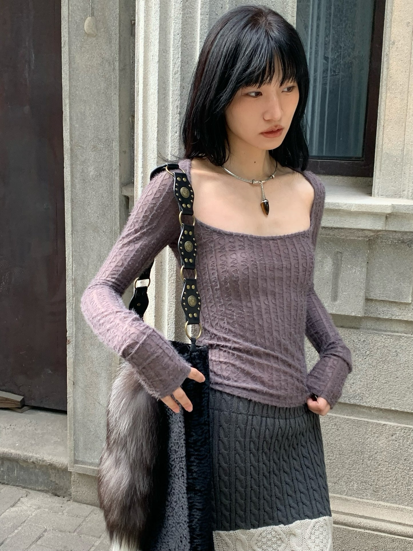 Big neckline purple-grey top