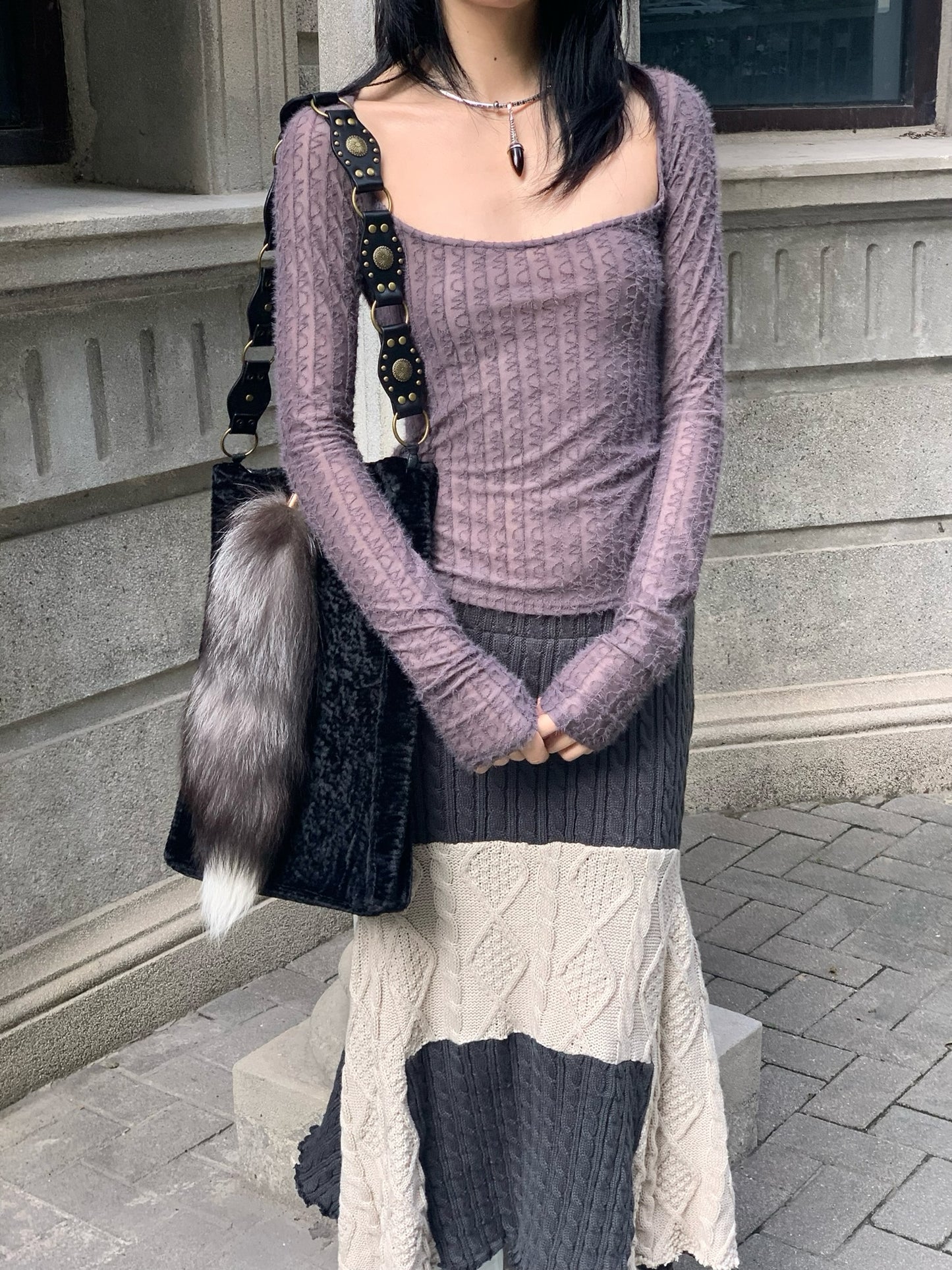 Big neckline purple-grey top
