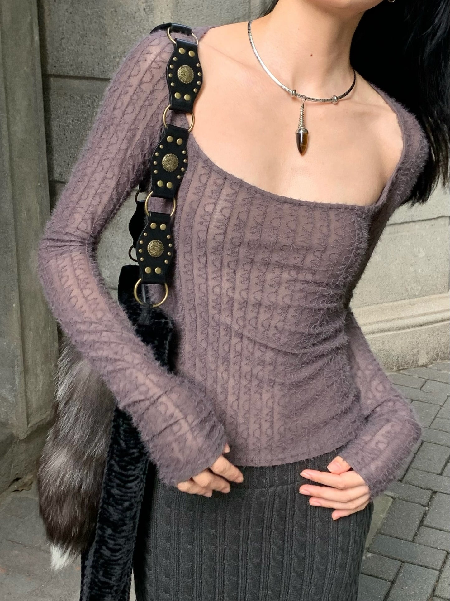 Big neckline purple-grey top