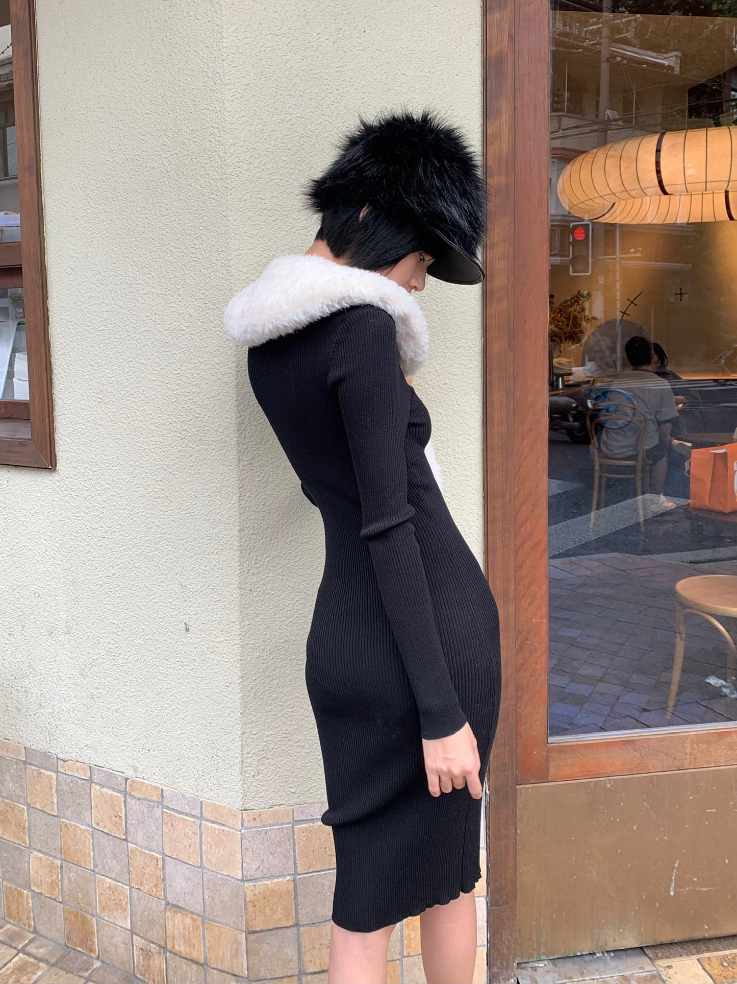 Question Mark Scarf( Light White Fur Short Hair Fur)