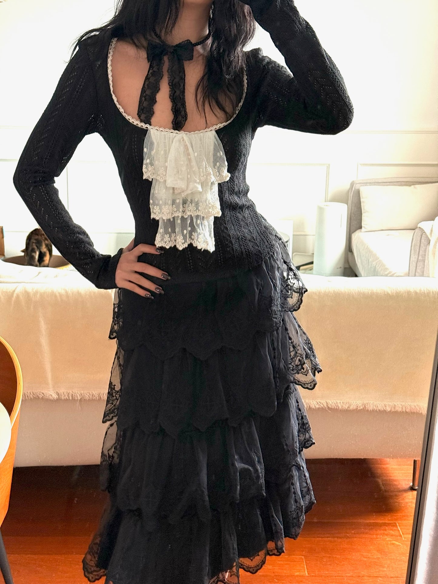 Black and white lace vintage thick knitted mid-length half skirt with elastic waistband