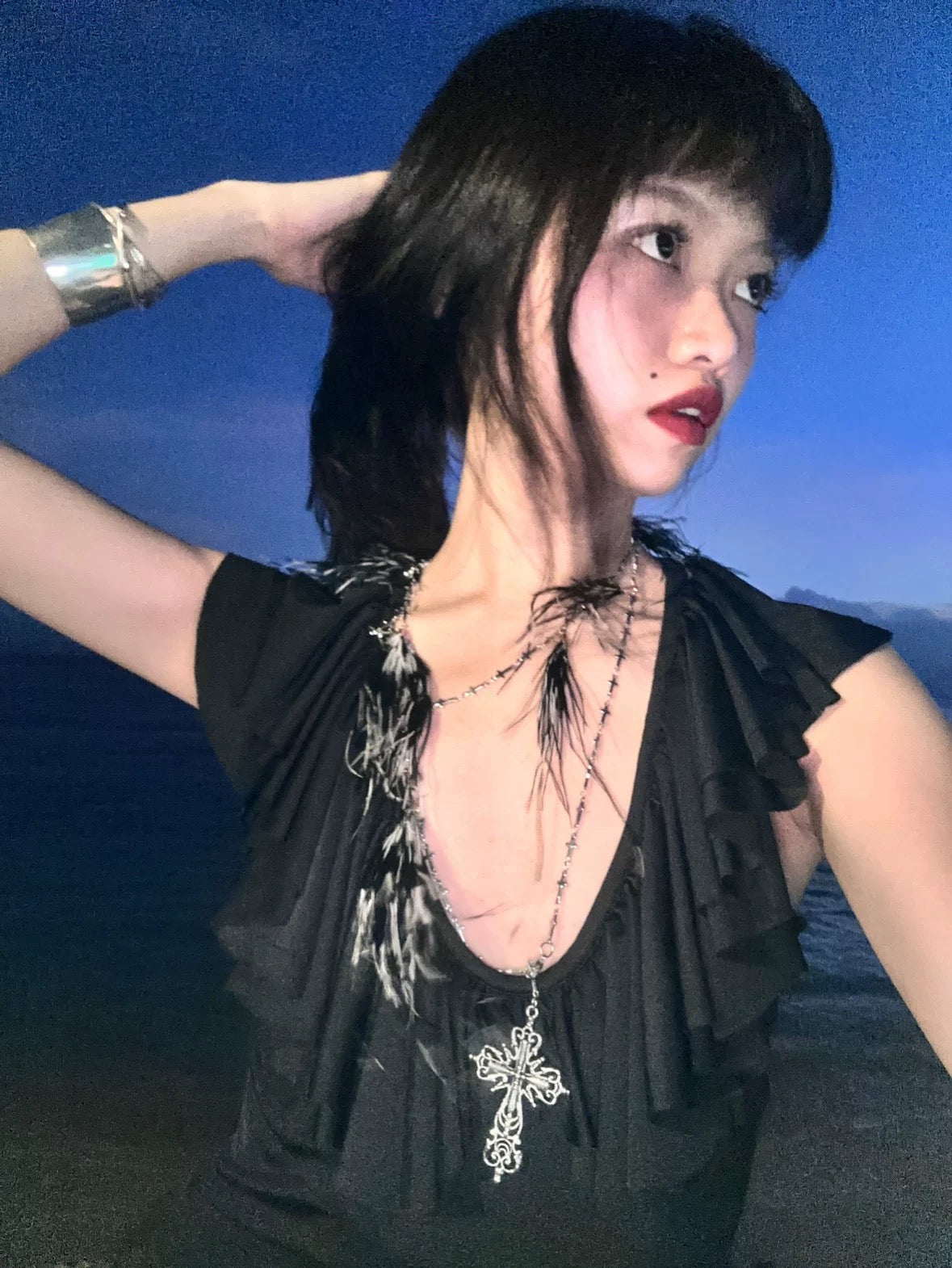Poetic real soft feather necklace with a cross