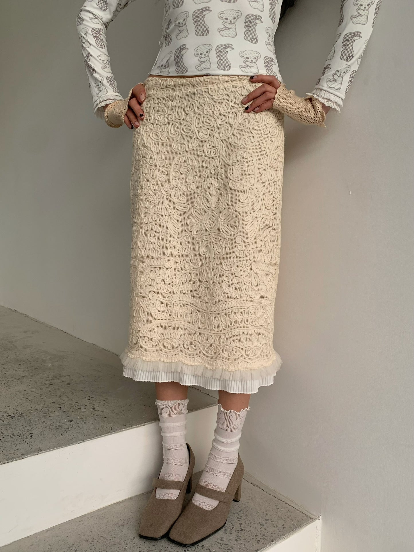 Embroidered Lace skirt With Thick lining