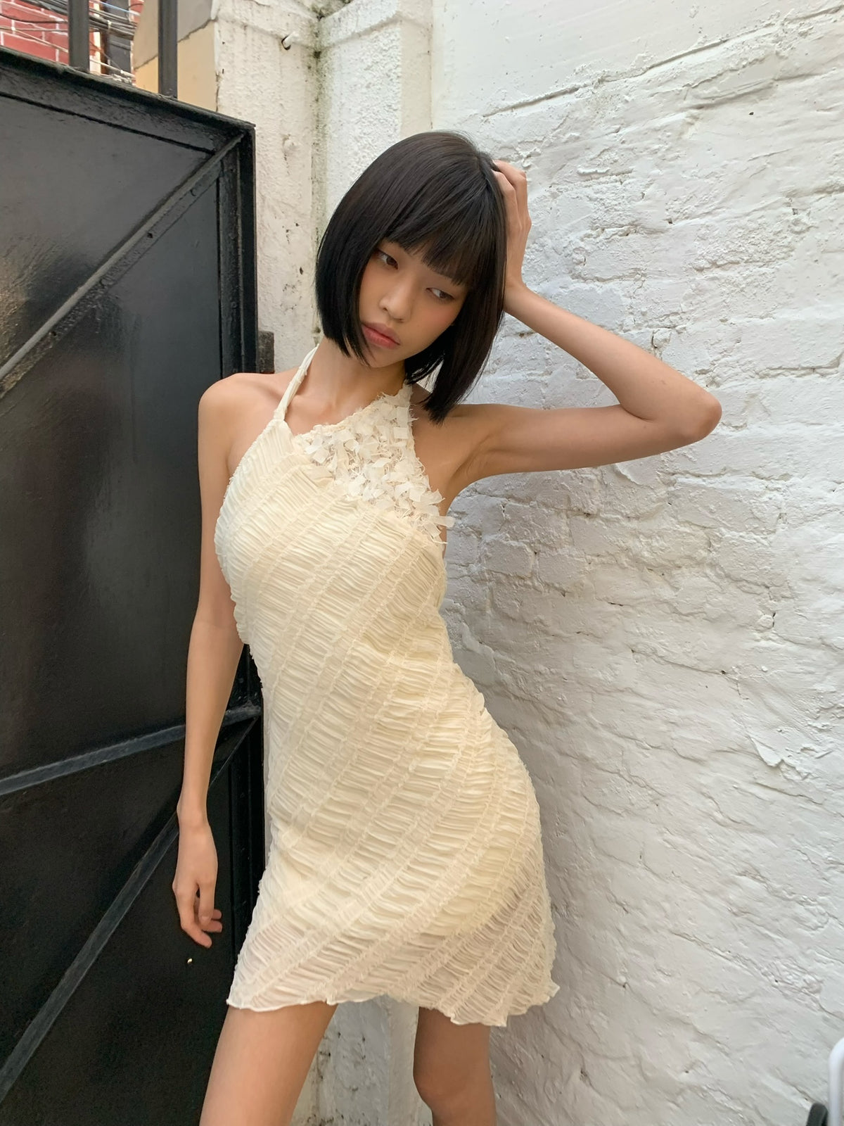 Pleated light beige fitted backless dress