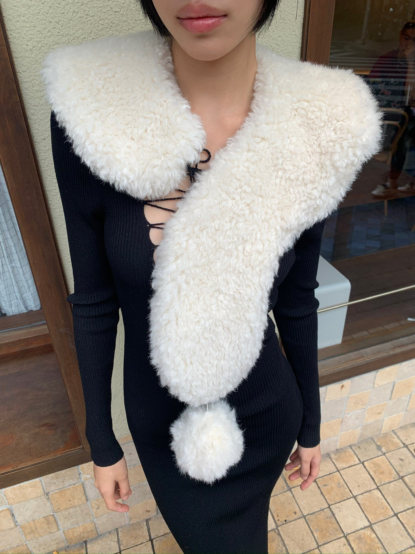 Question Mark Scarf( Light White Fur Short Hair Fur)