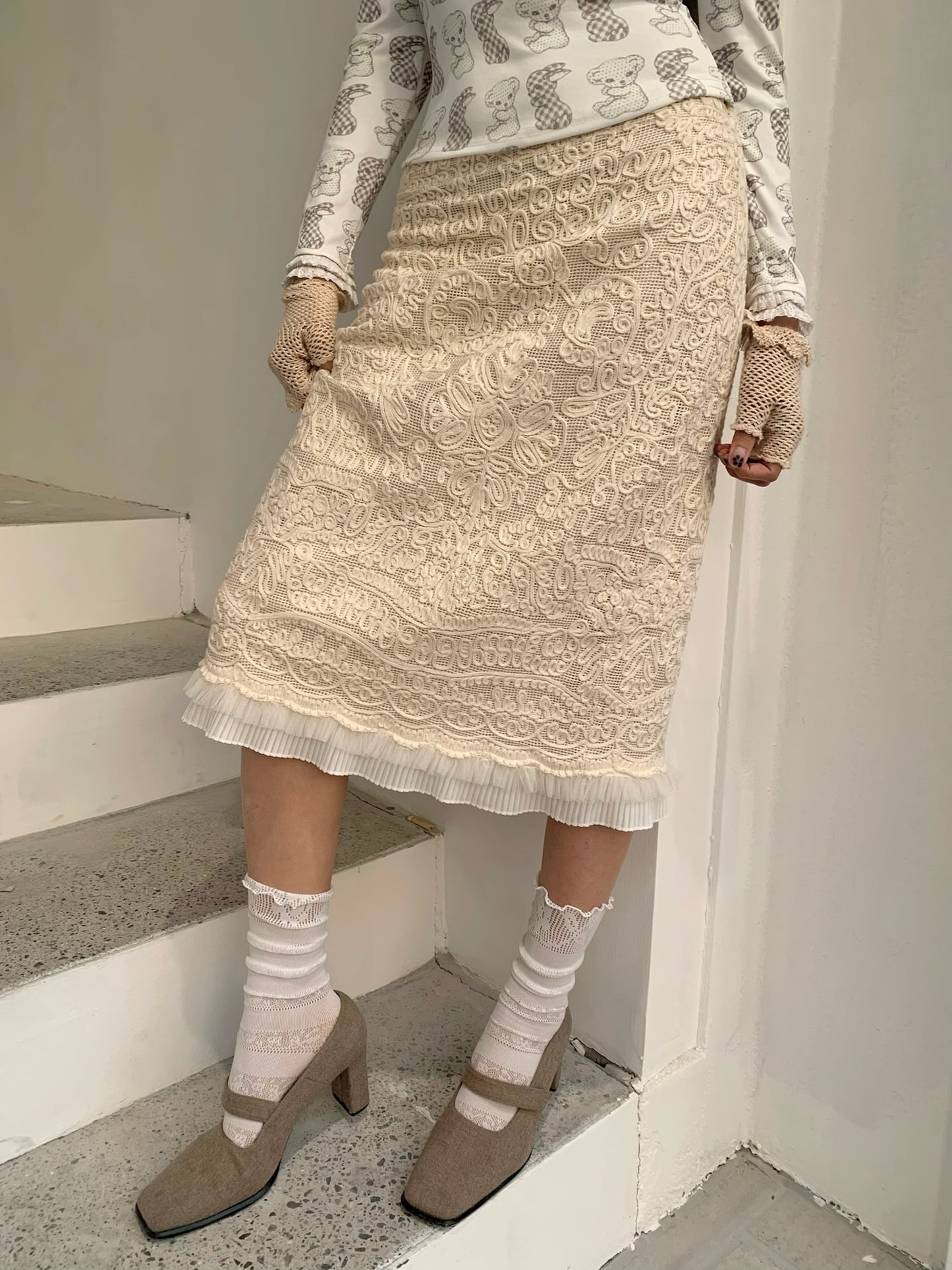 Embroidered Lace skirt With Thick lining