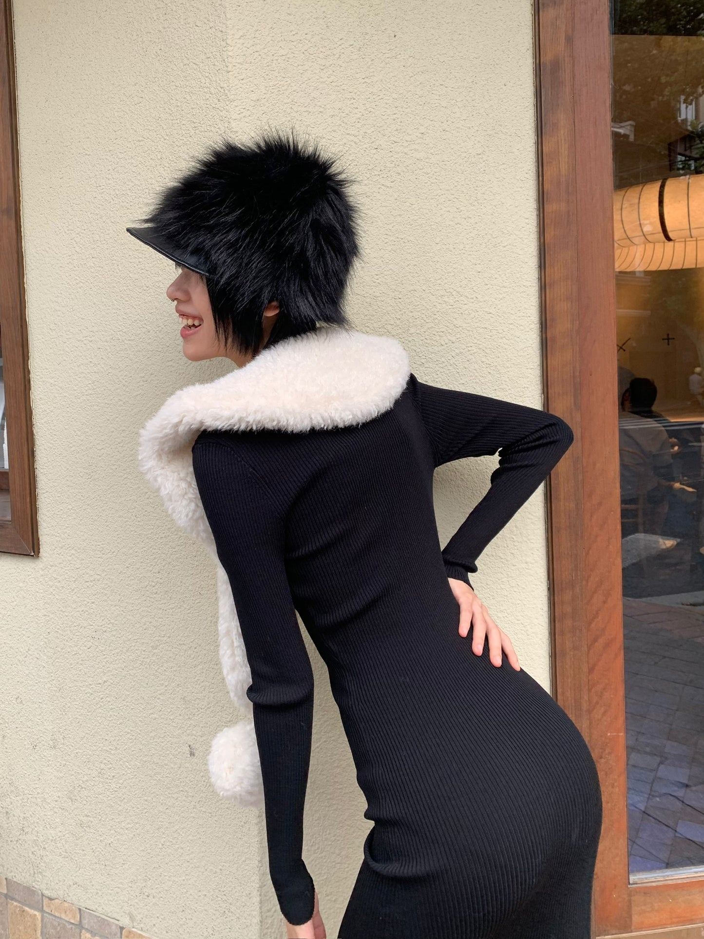 Question Mark Scarf( Light White Fur Short Hair Fur)