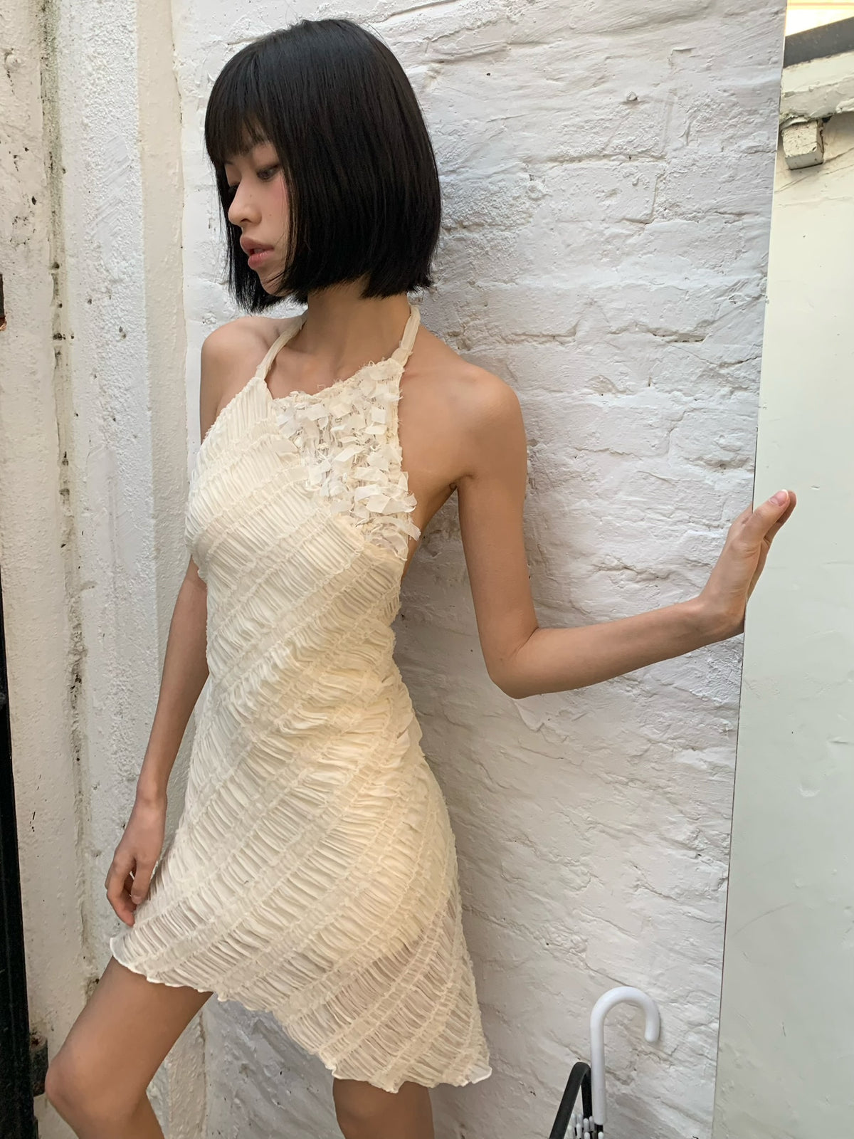 Pleated light beige fitted backless dress