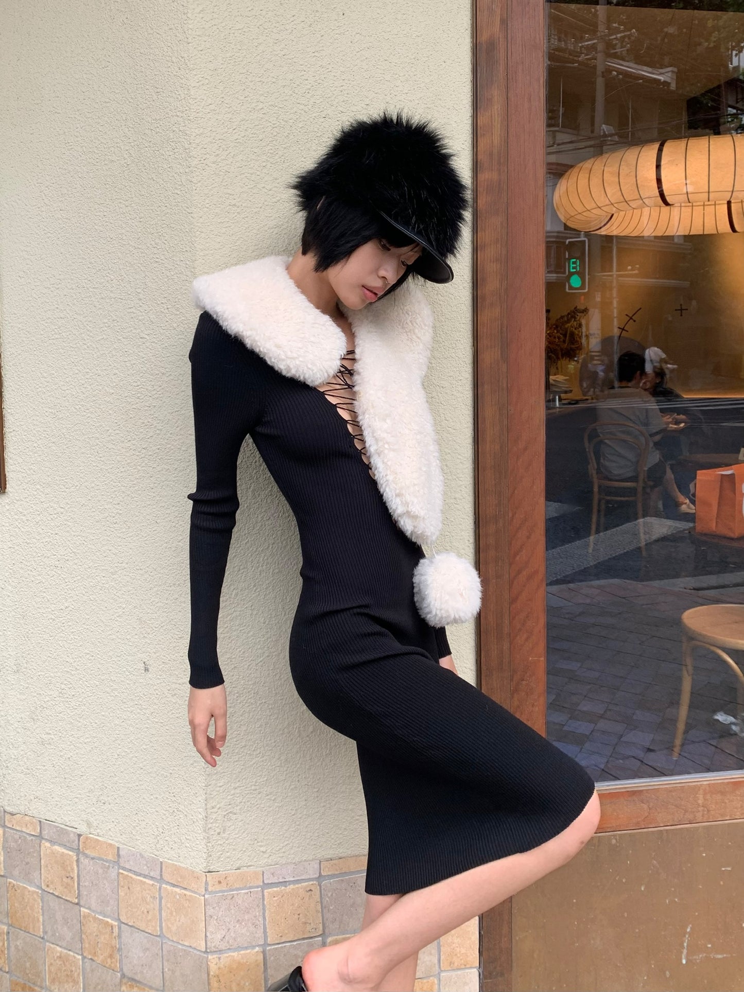 Question Mark Scarf( Light White Fur Short Hair Fur)