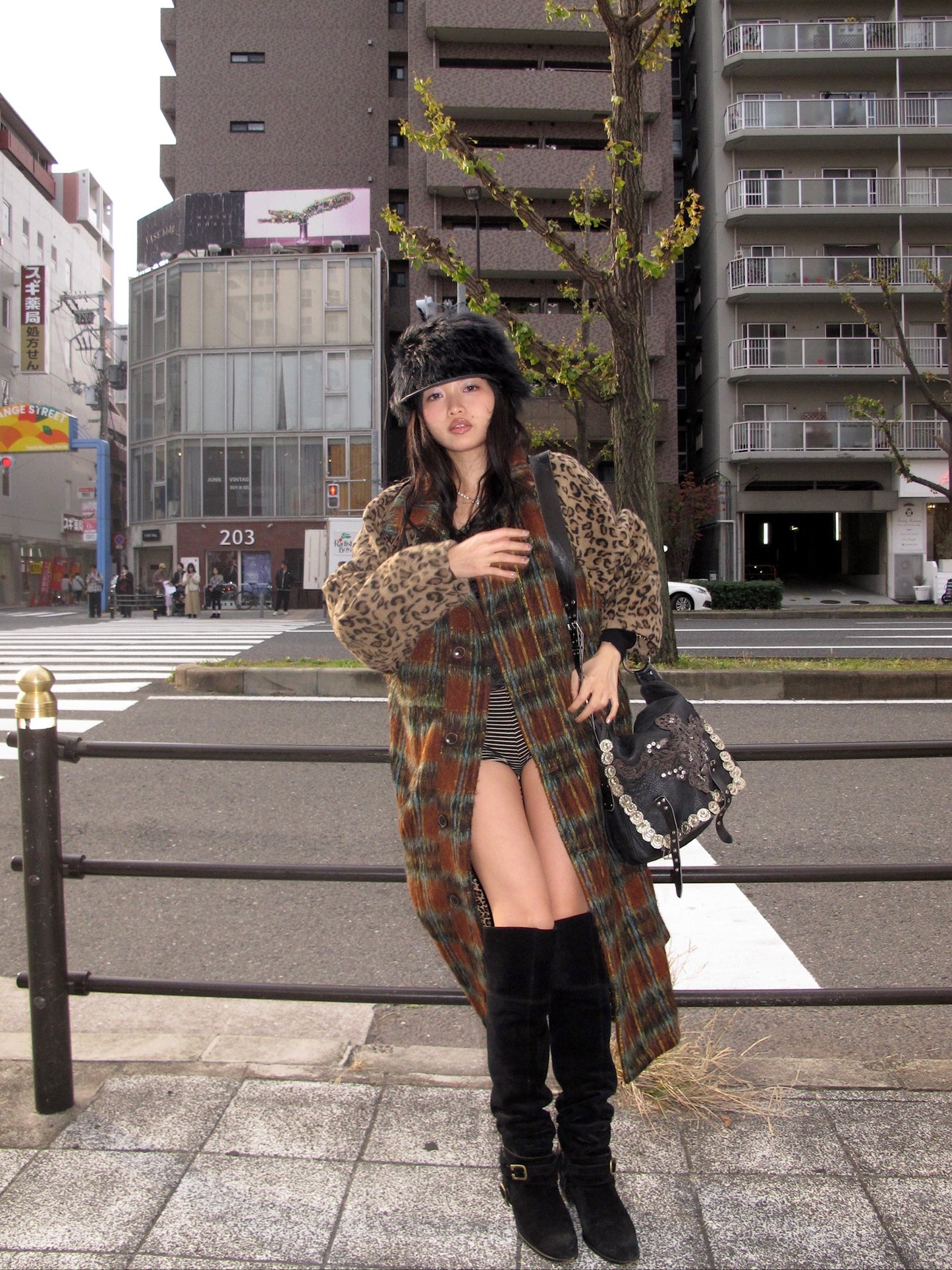 Furry black warm autumn/winter knight hat