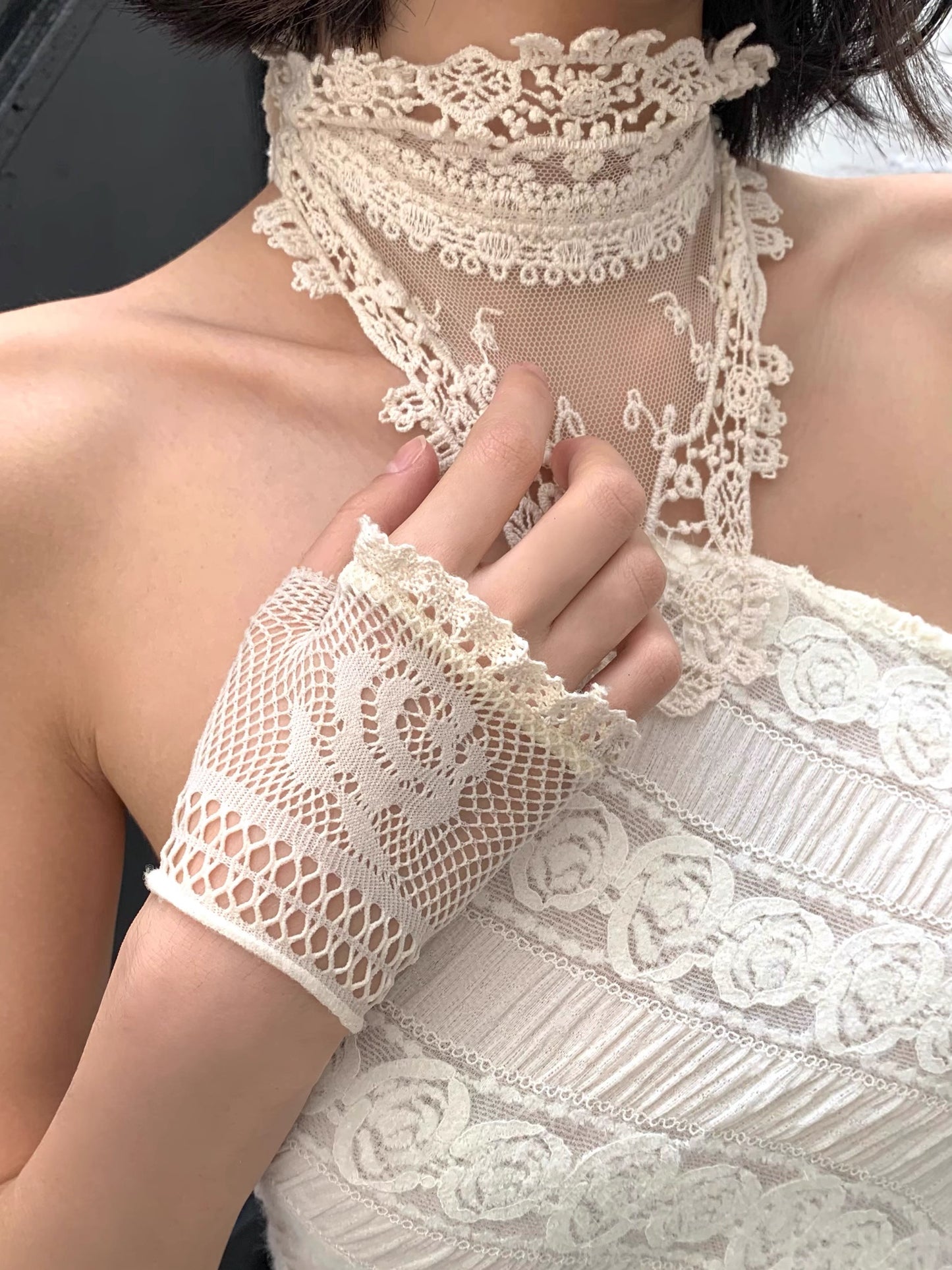 Rose pattern lace Gloves