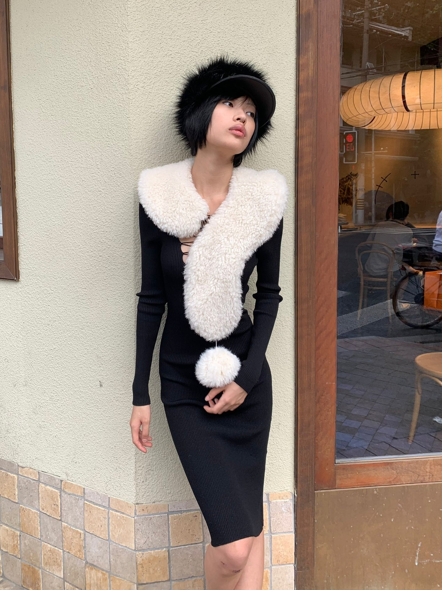 Question Mark Scarf( Light White Fur Short Hair Fur)