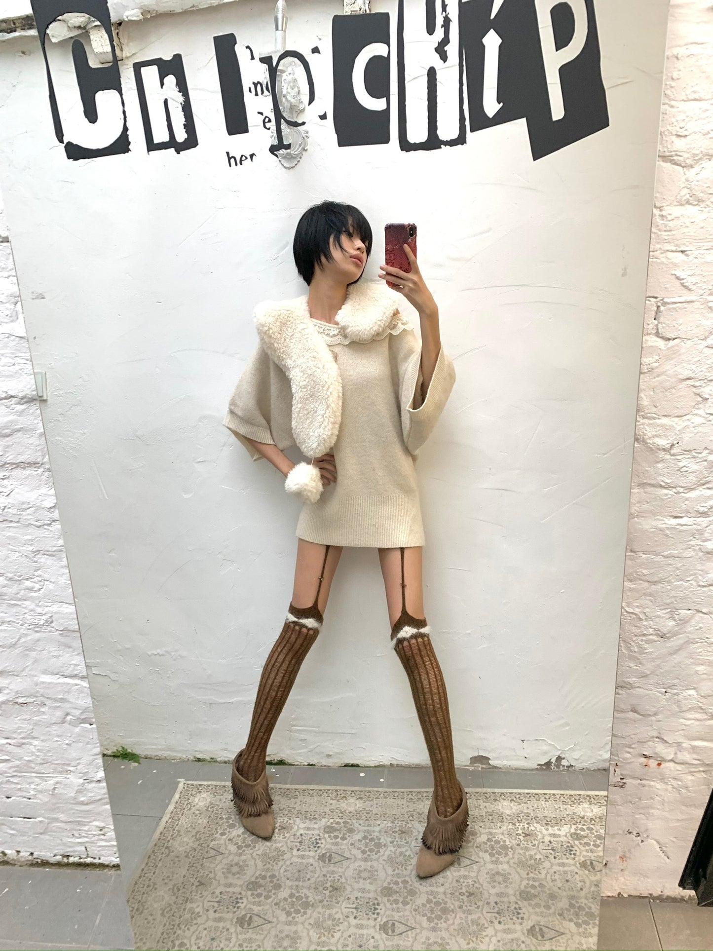 Question Mark Scarf( Light White Fur Short Hair Fur)