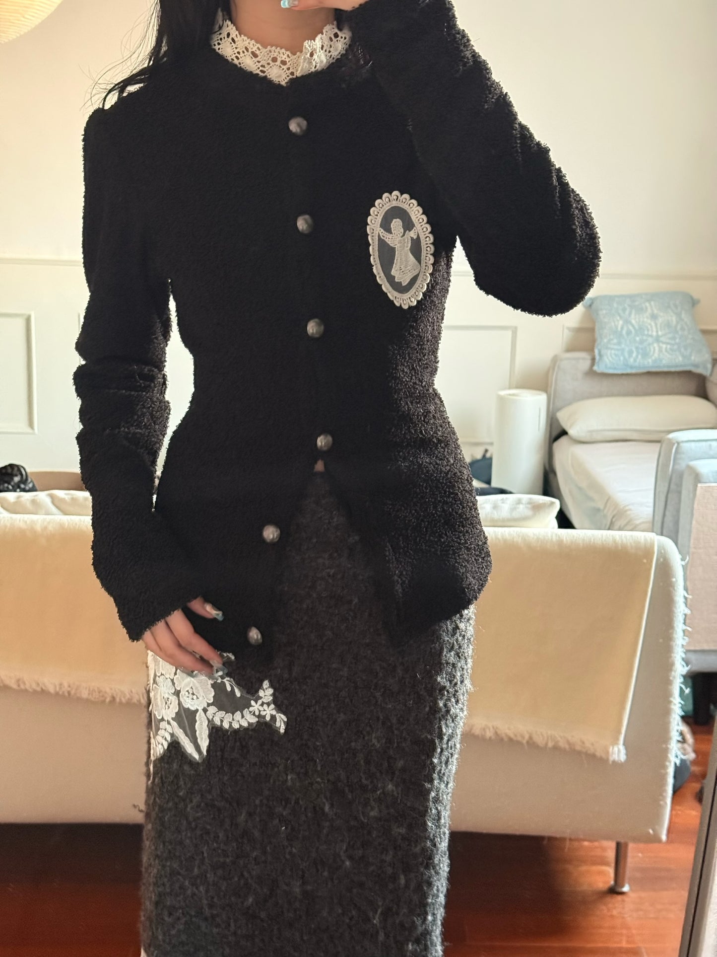 Black knitted woolen sweater / blouse