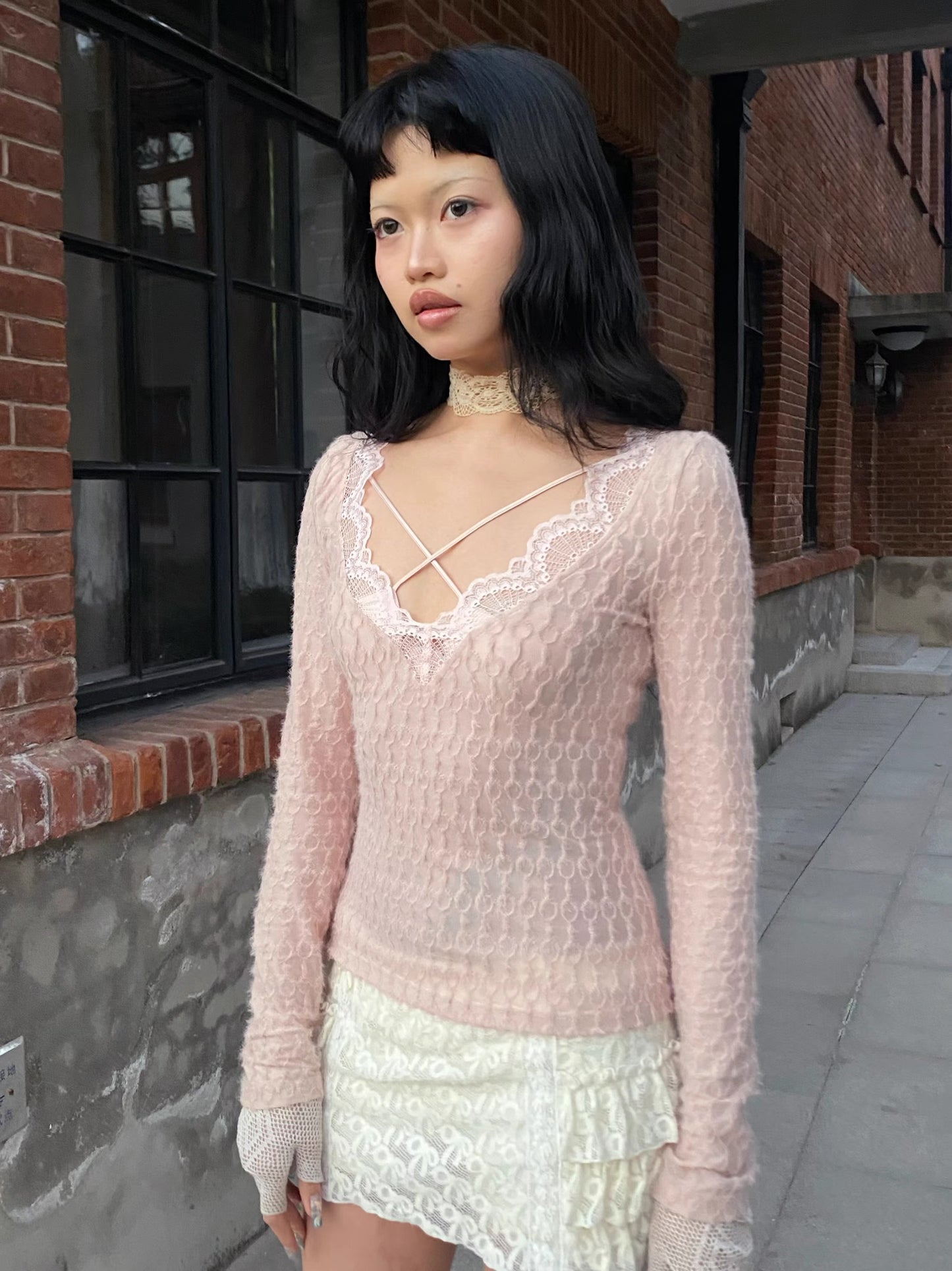 Light pink lace fitted stretch sheer long-sleeved base blouse