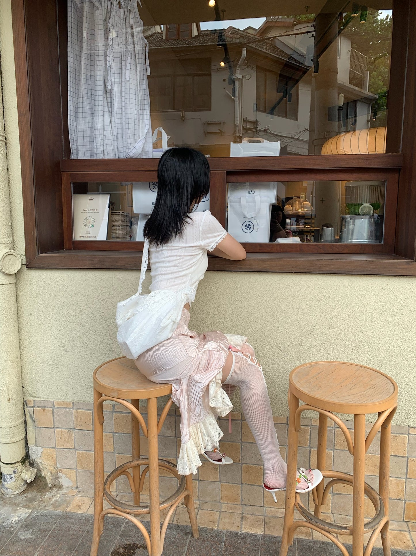 Lace Round-neck White Short-sleeved T-shirt