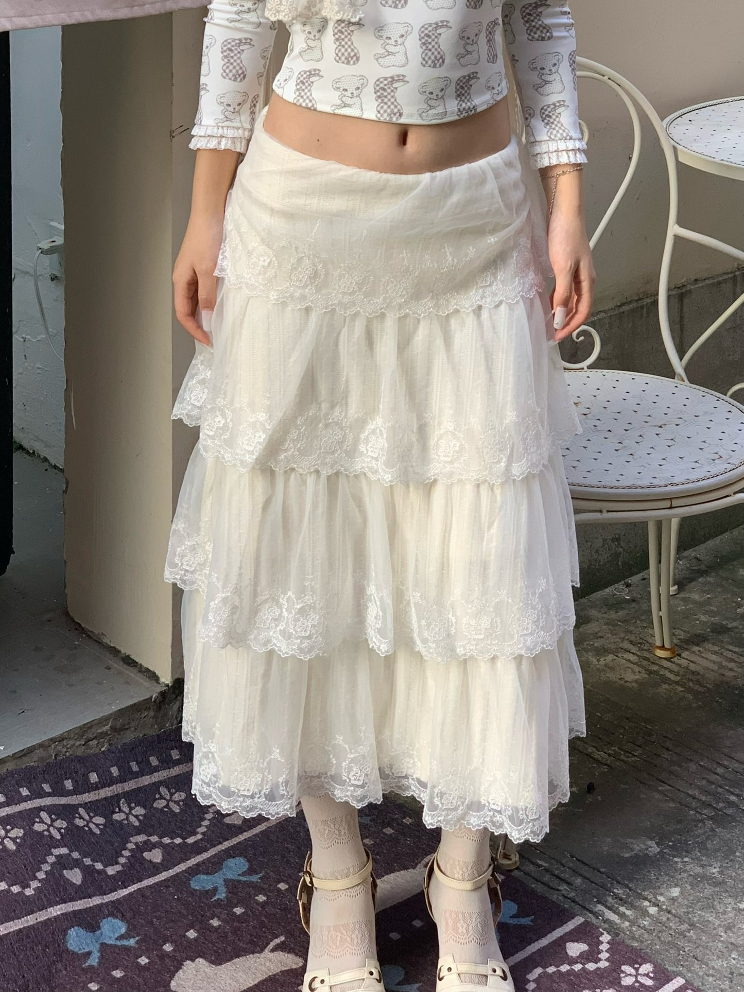 Black and white lace vintage thick knitted mid-length half skirt with elastic waistband