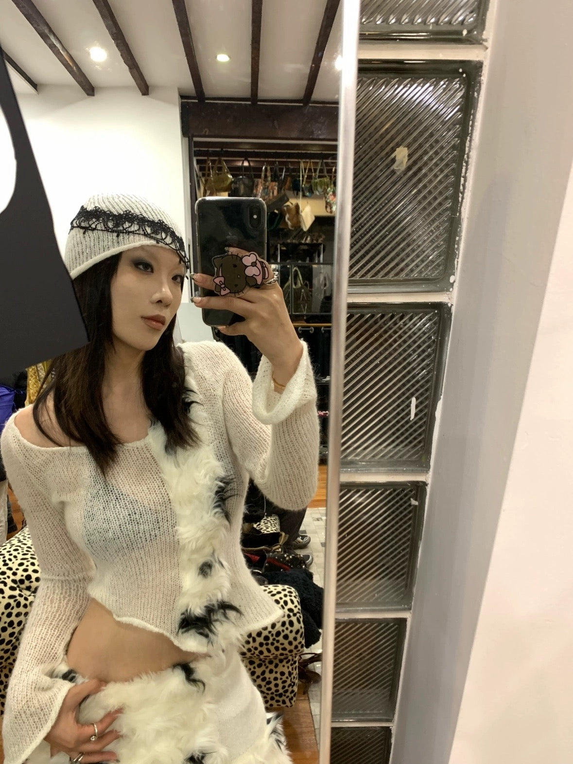 Original white yarn knitted hat with black lace suitable for spring and autumn