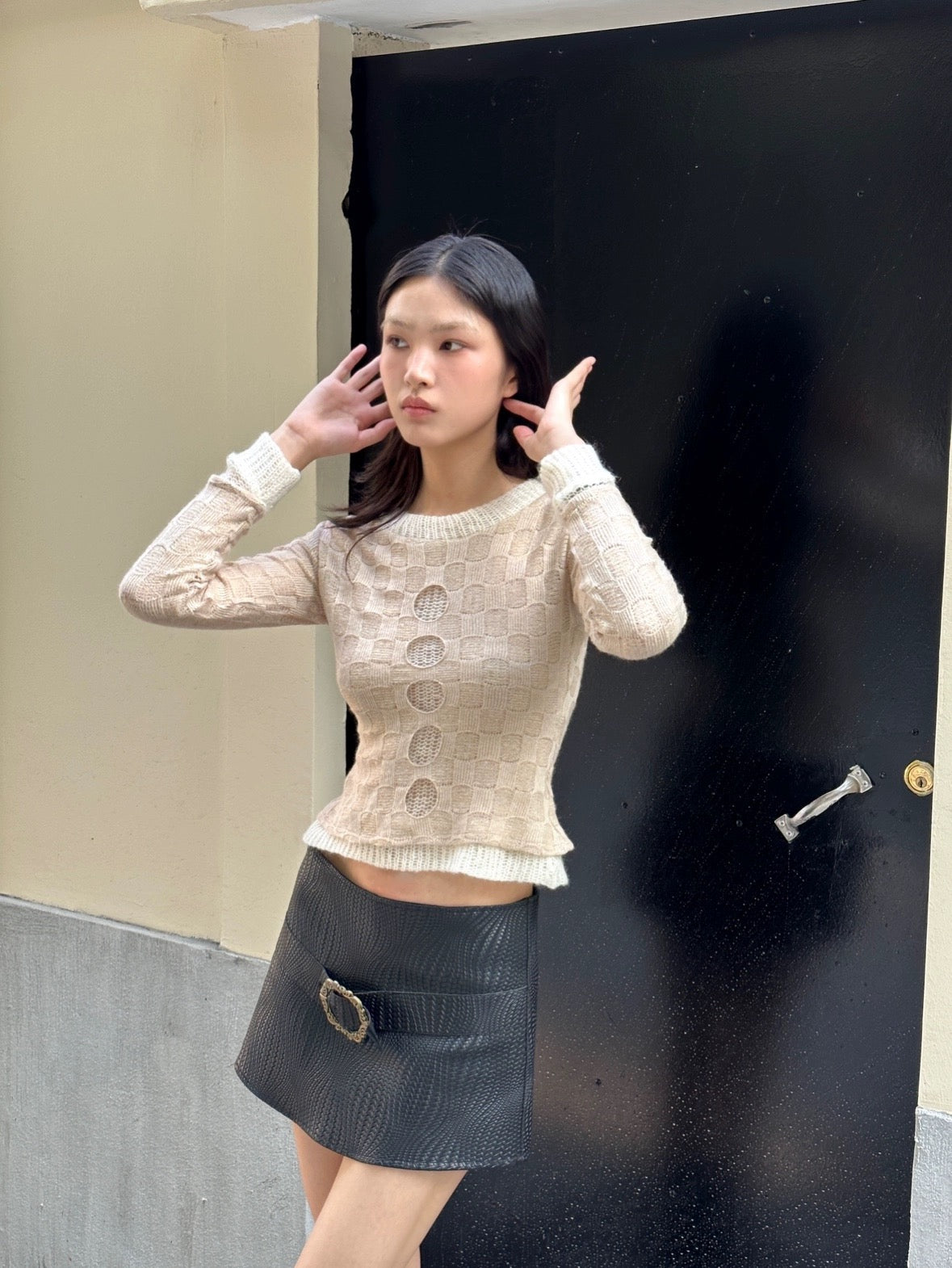Warm and soft two-in-one top (beige or black)