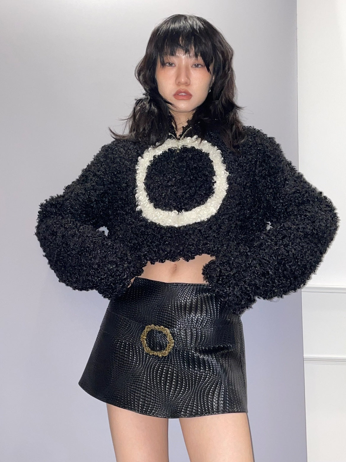 Wavy Texture Leather Short Skirt