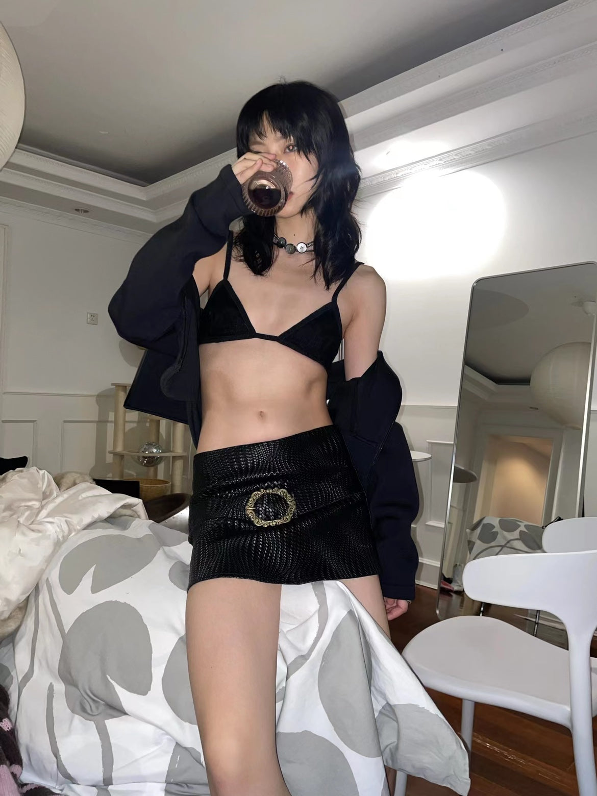 Wavy Texture Leather Short Skirt